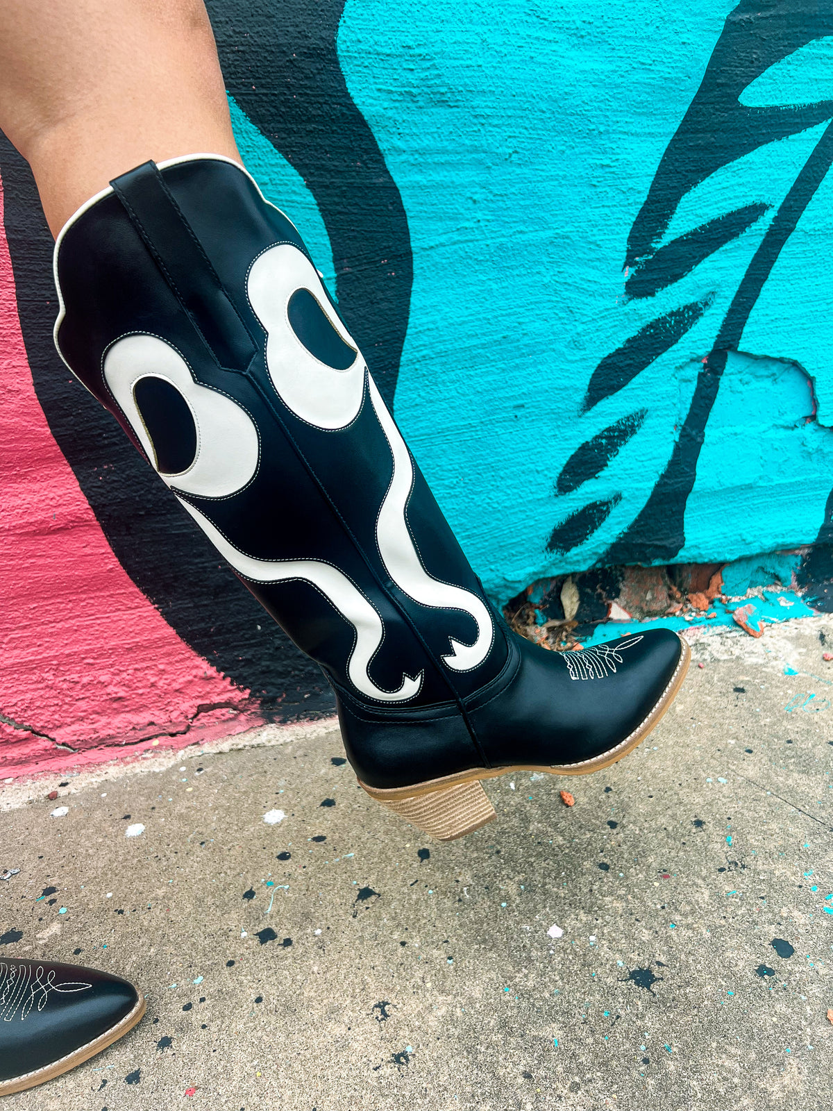 Black Cowgirl Bow Boots