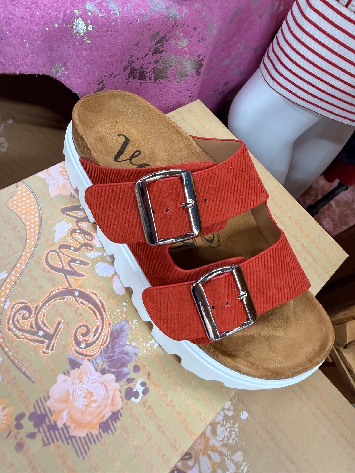 Red Rust Very G Sandals