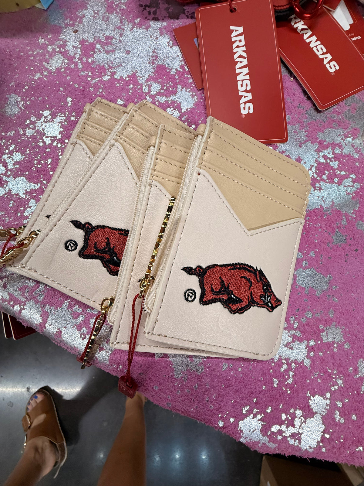 Razorback Credit Card Holder-Creme