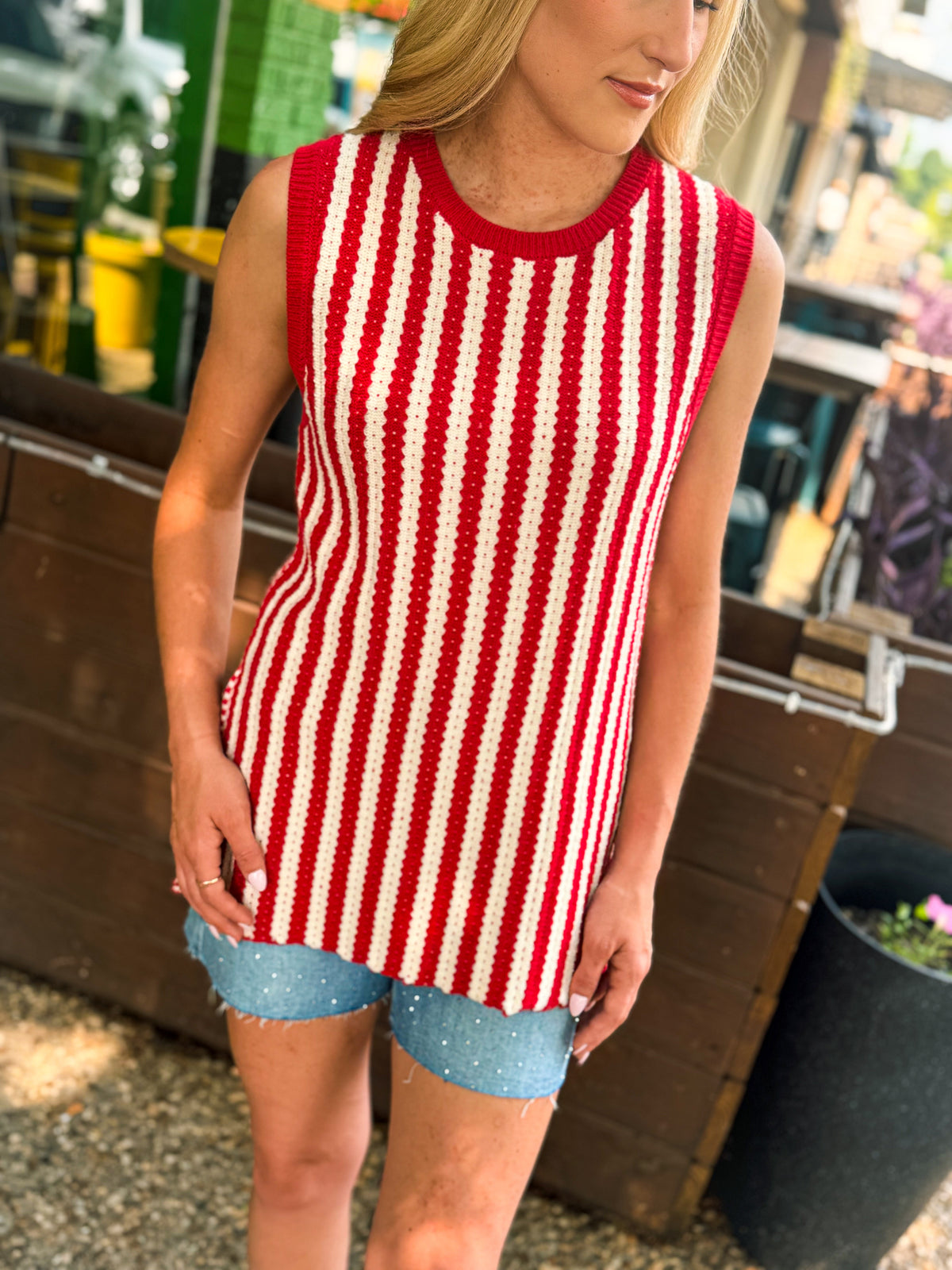 Knit Sleeveless Sweater-Timing