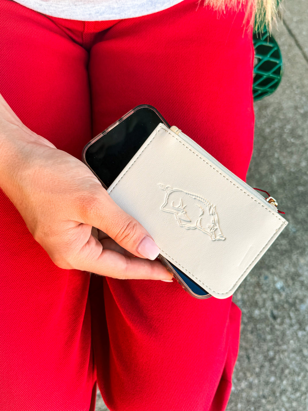 Razorback Credit Card Holder-Creme